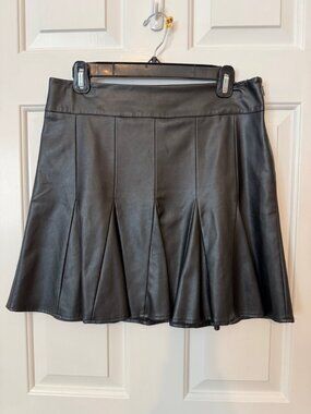 Ann Taylor Petite Faux Leather A-line Skirt - Size 8P